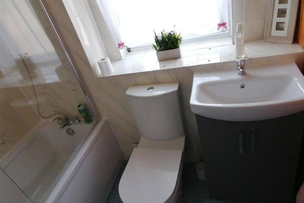 Faodail, 1 Bed Studio Apartment At Ravenscraig Castle And Park Kirkcaldy Esterno foto
