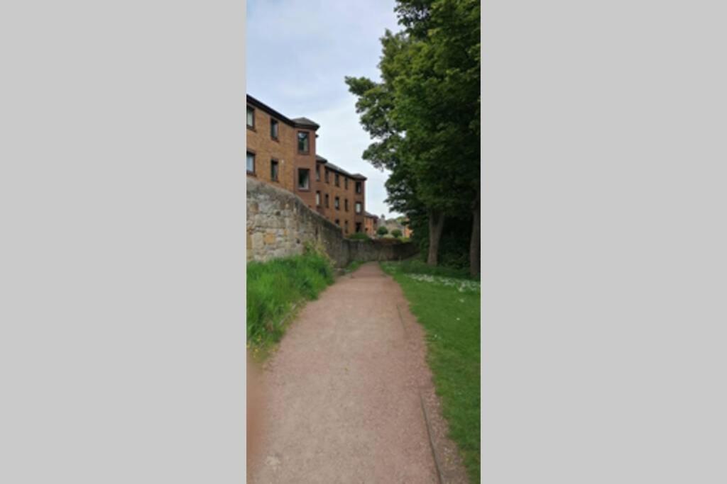 Faodail, 1 Bed Studio Apartment At Ravenscraig Castle And Park Kirkcaldy Esterno foto