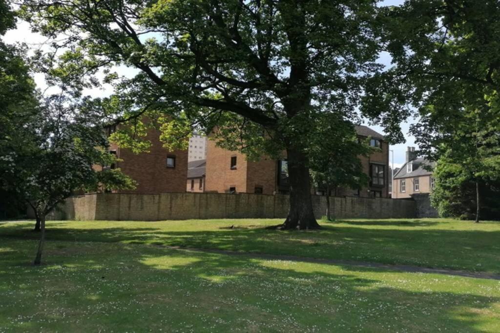 Faodail, 1 Bed Studio Apartment At Ravenscraig Castle And Park Kirkcaldy Esterno foto