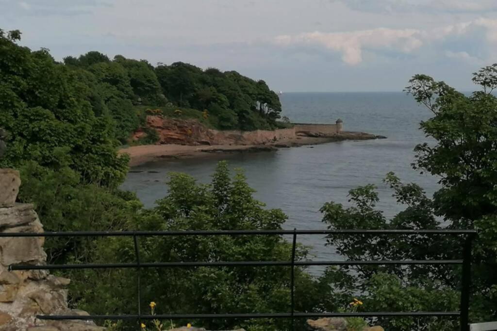 Faodail, 1 Bed Studio Apartment At Ravenscraig Castle And Park Kirkcaldy Esterno foto
